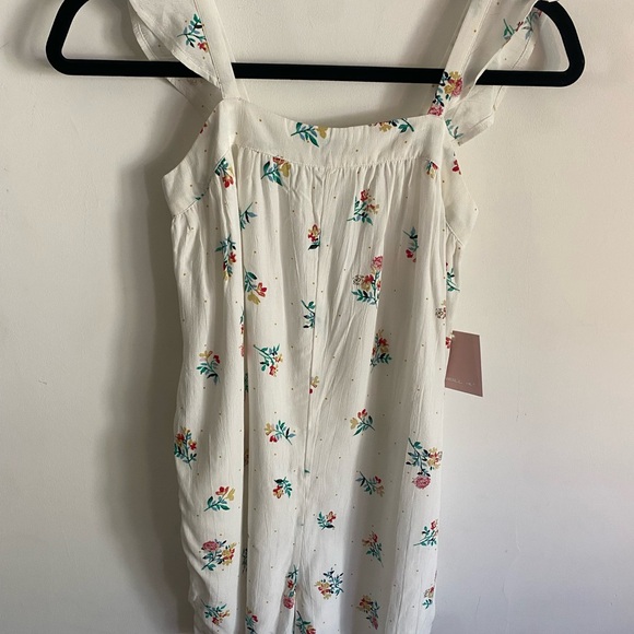 O'Neill Other - O'Neill Girls‎ White Floral and Polka Dot Romper